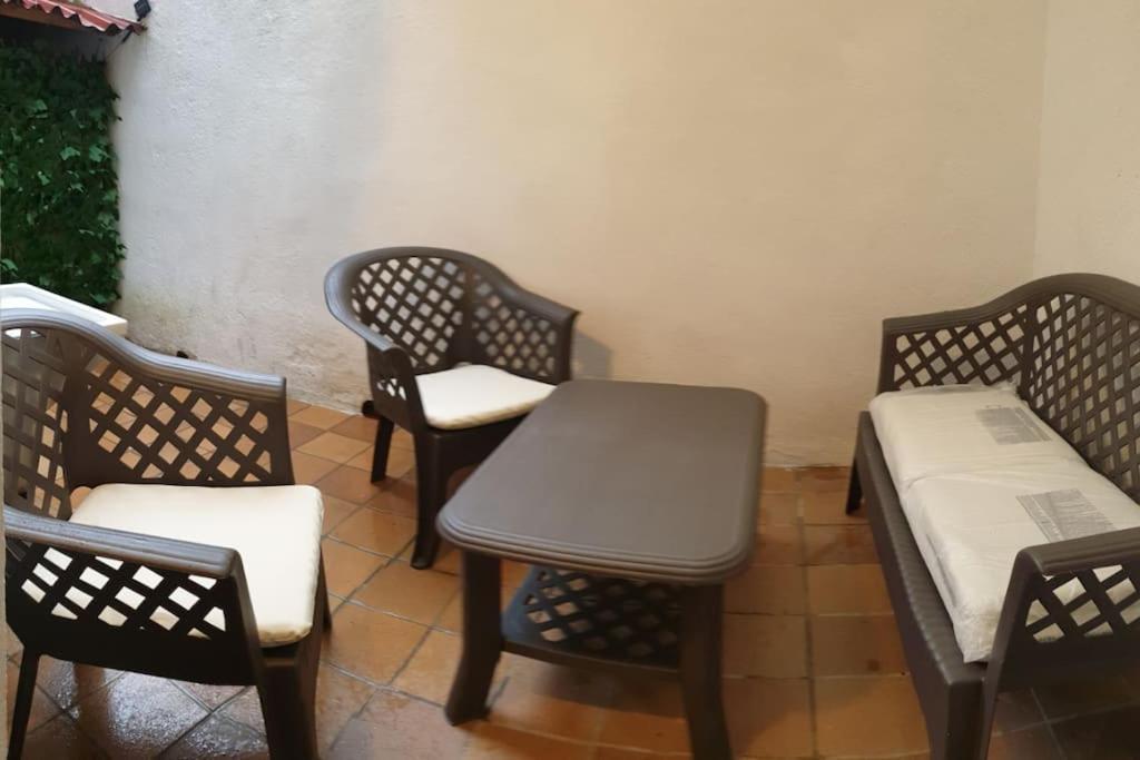 Casa Ramona Apartamento De Pueblo Con Patio En El Centro De Sant Joan Sant Joan de les Abadesses Extérieur photo